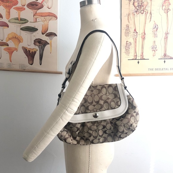 Coach Handbags - Signature Coach Purse